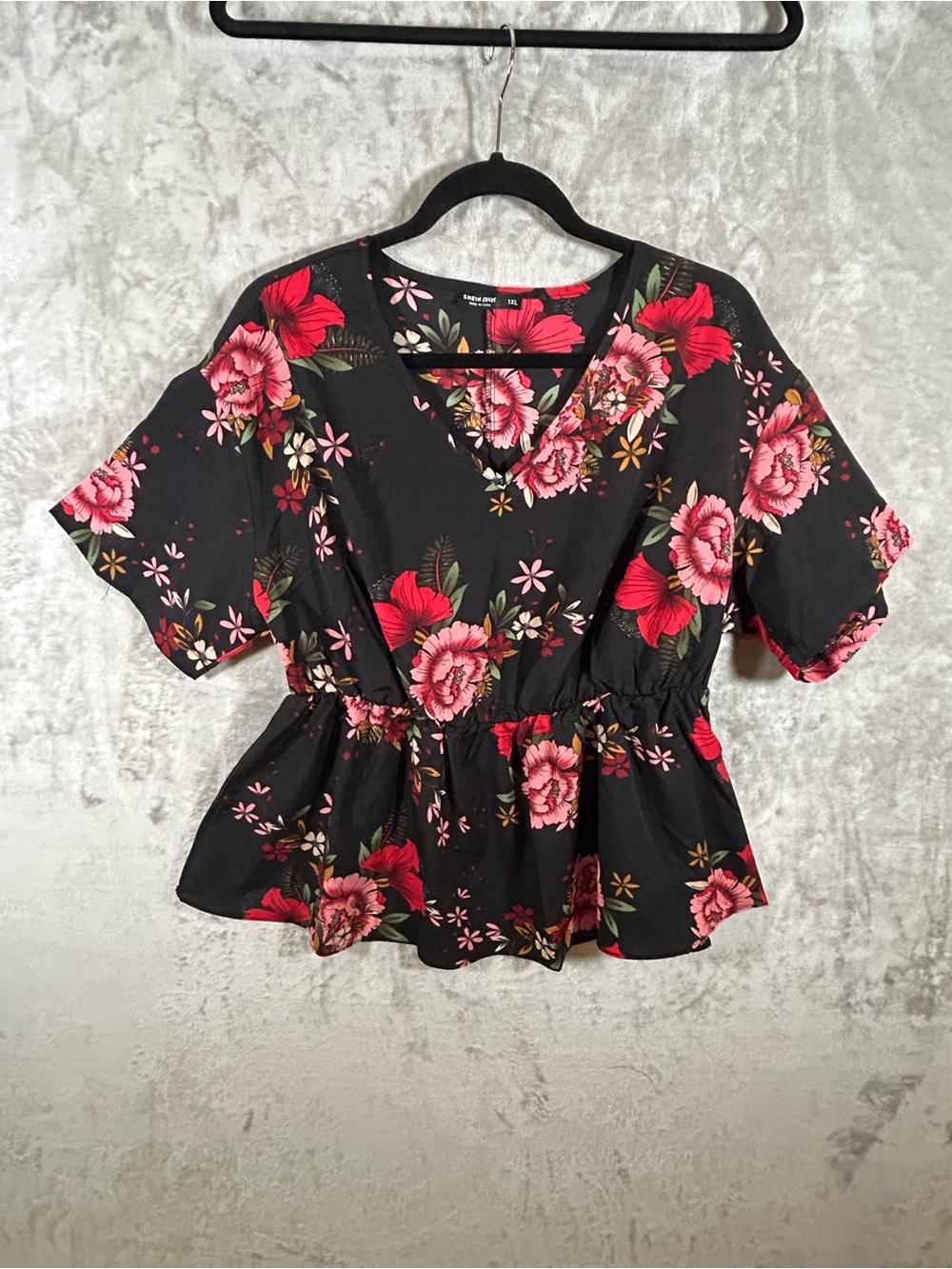 SHEIN Black Floral V-Neck Peplum Top with Pink and Red Blooms